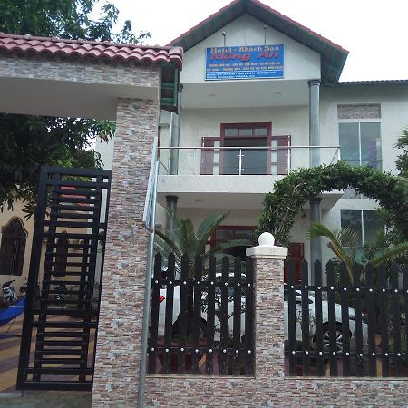 Khach San Mong An Hotel Vinh Hy Exterior photo